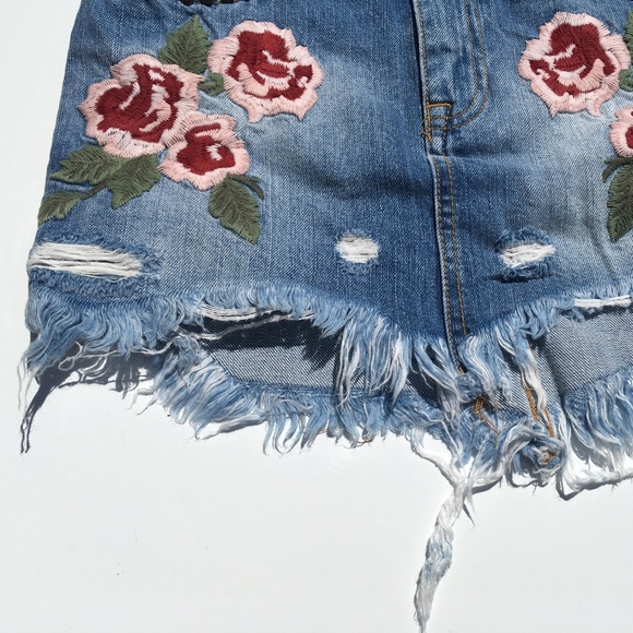 FREE PEOPLE Wild Rose Embroidered Mini Skirt 24 - Picture 2 of 8